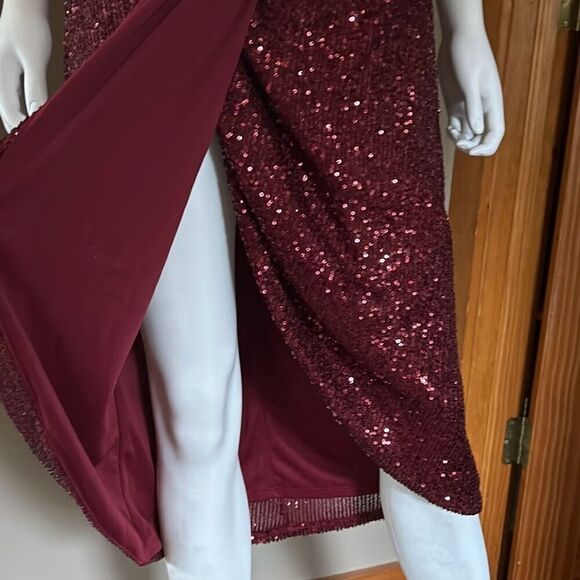 Francesca’s NWT Burgundy Sequin Formal Tulip Dress Medium - Picture 4 of 16